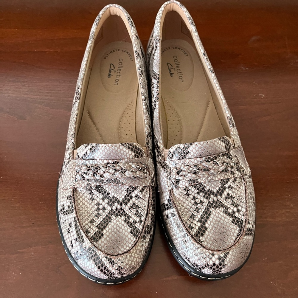 Clarks Faux Snake Skin Loafers 7.5
